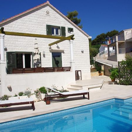 Holiday Home Nevista Sumartin Buitenkant foto