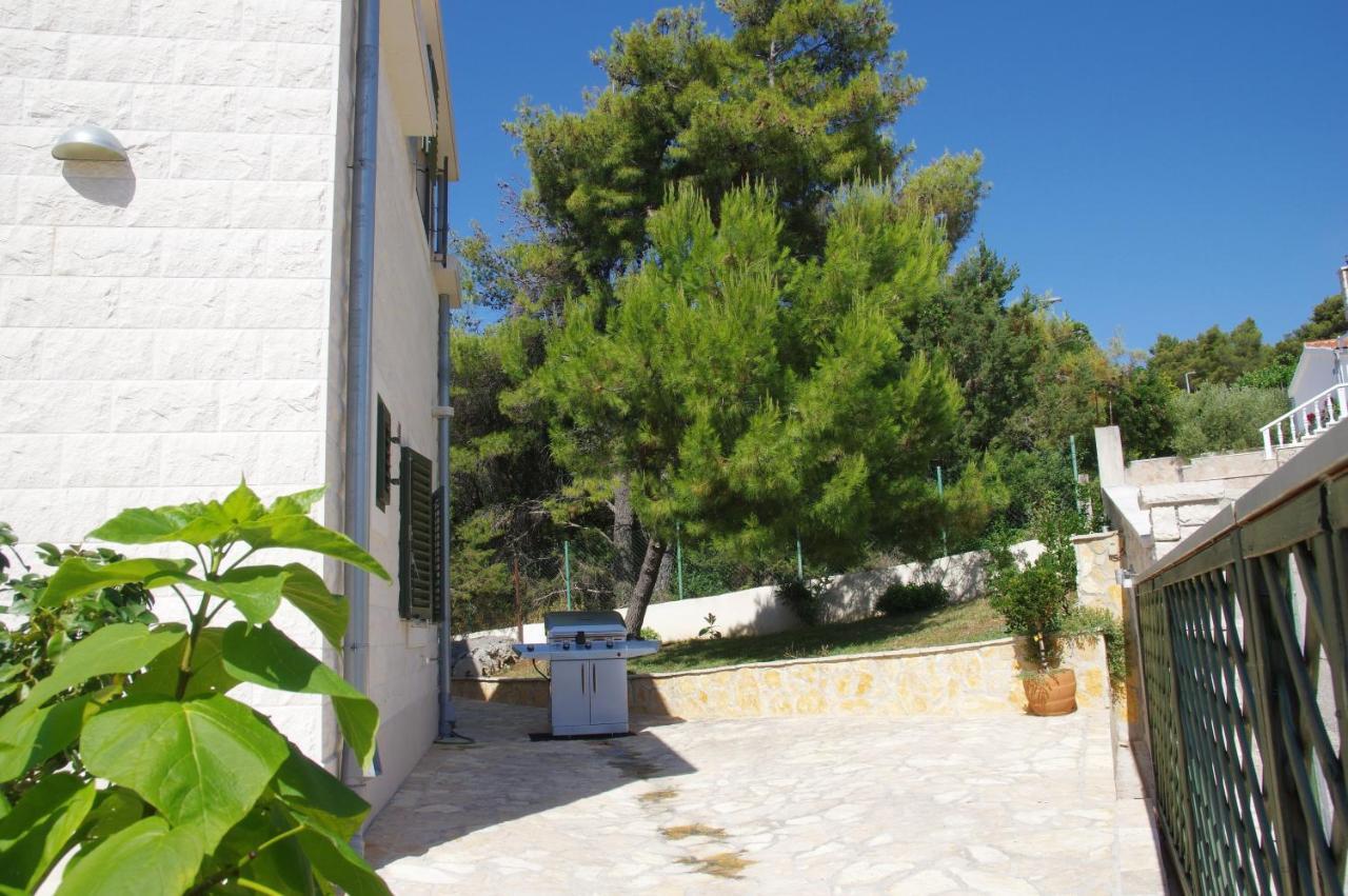 Holiday Home Nevista Sumartin Buitenkant foto