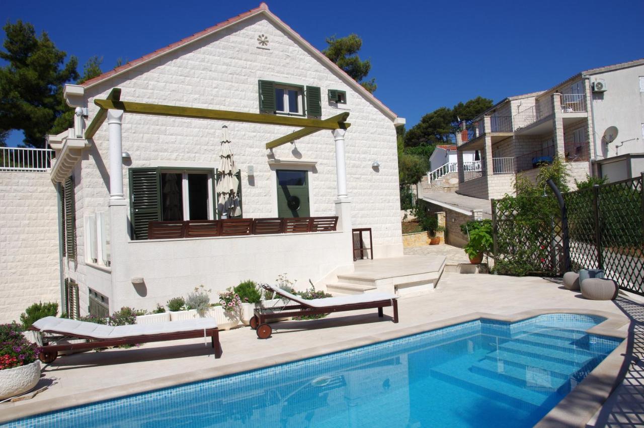 Holiday Home Nevista Sumartin Buitenkant foto