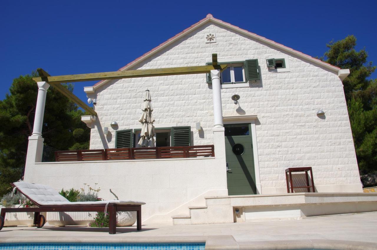 Holiday Home Nevista Sumartin Buitenkant foto