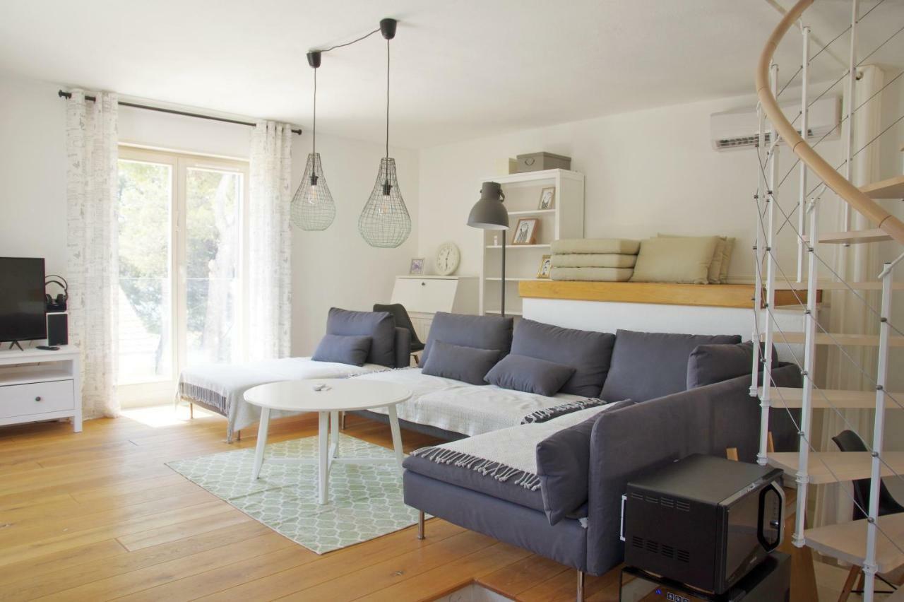 Holiday Home Nevista Sumartin Buitenkant foto