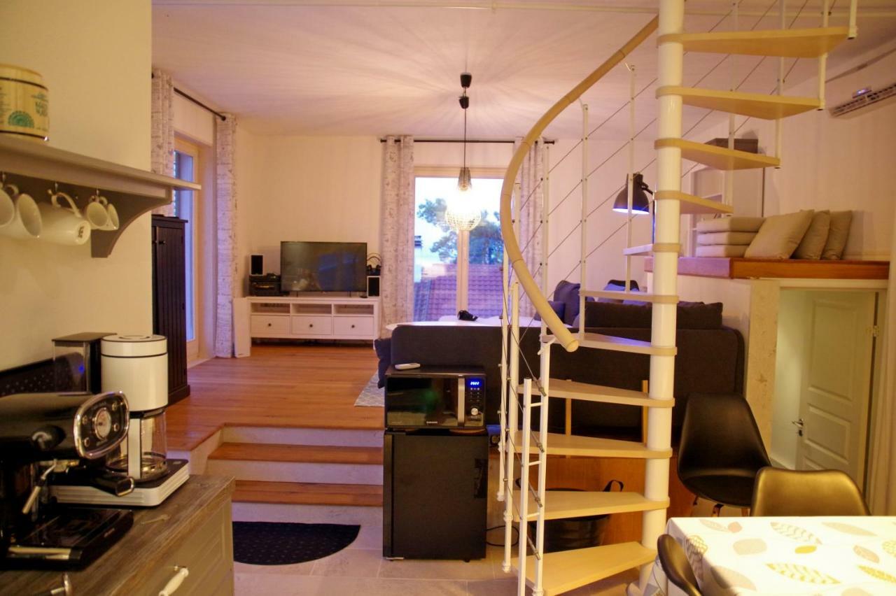 Holiday Home Nevista Sumartin Buitenkant foto